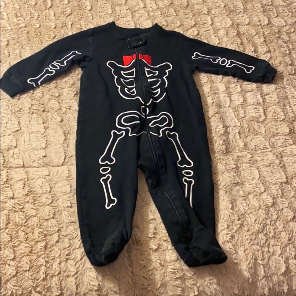 Skeleton Halloween costume pajamas 6-9 months